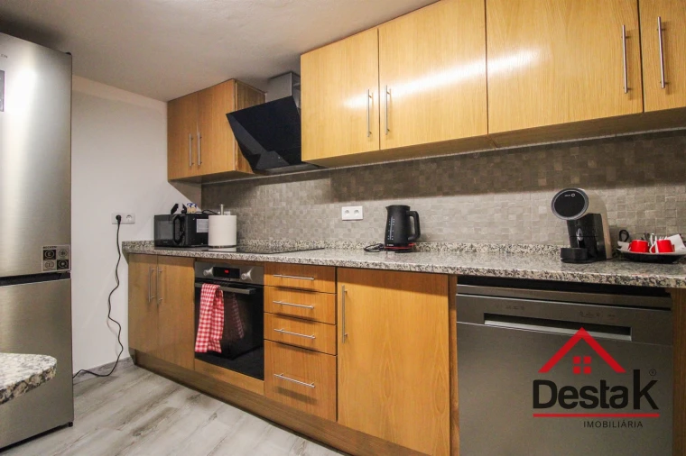 Moradia T1 para Venda em Queirã Foto 6