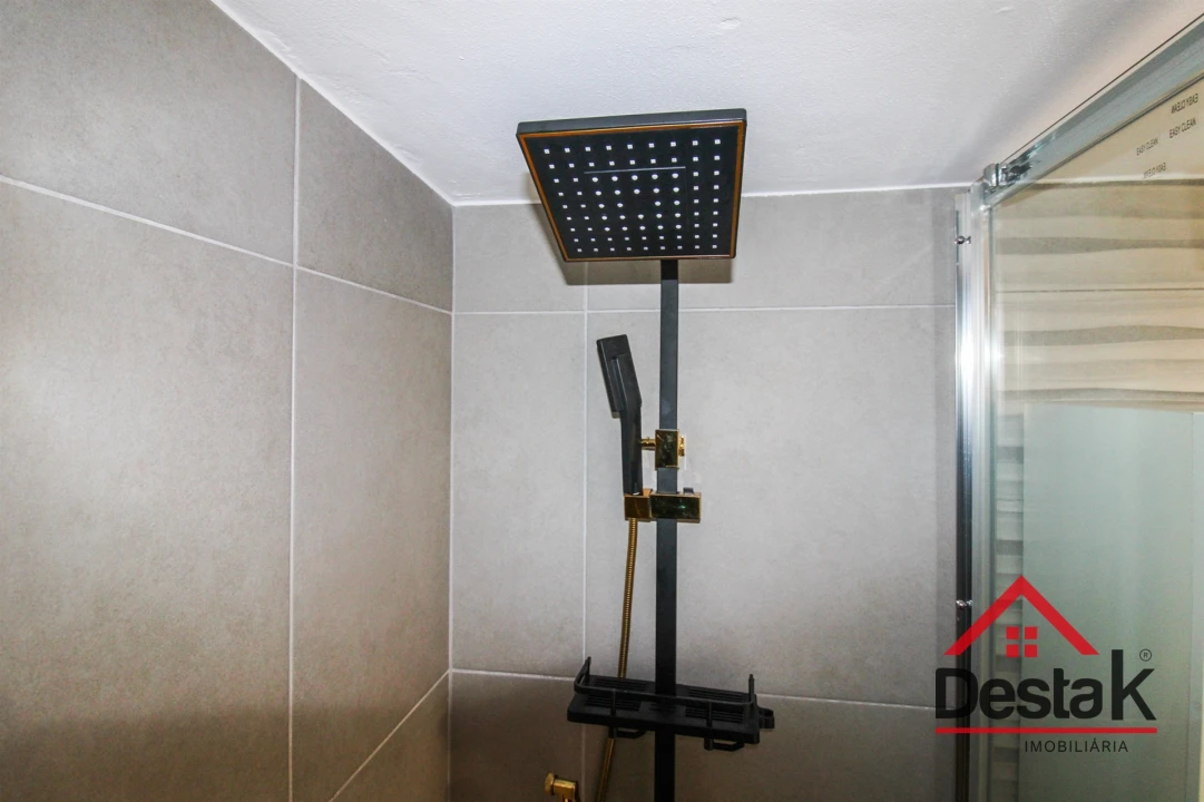 Moradia T1 para Venda em Queirã Foto 10