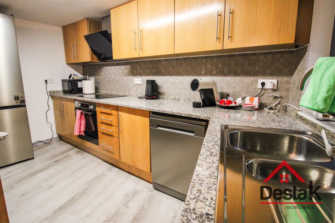 Moradia T1 para Venda em Queirã Foto 7