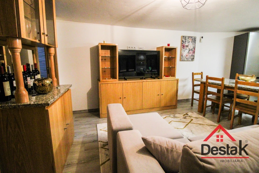 Moradia T1 para Venda em Queirã Foto 4