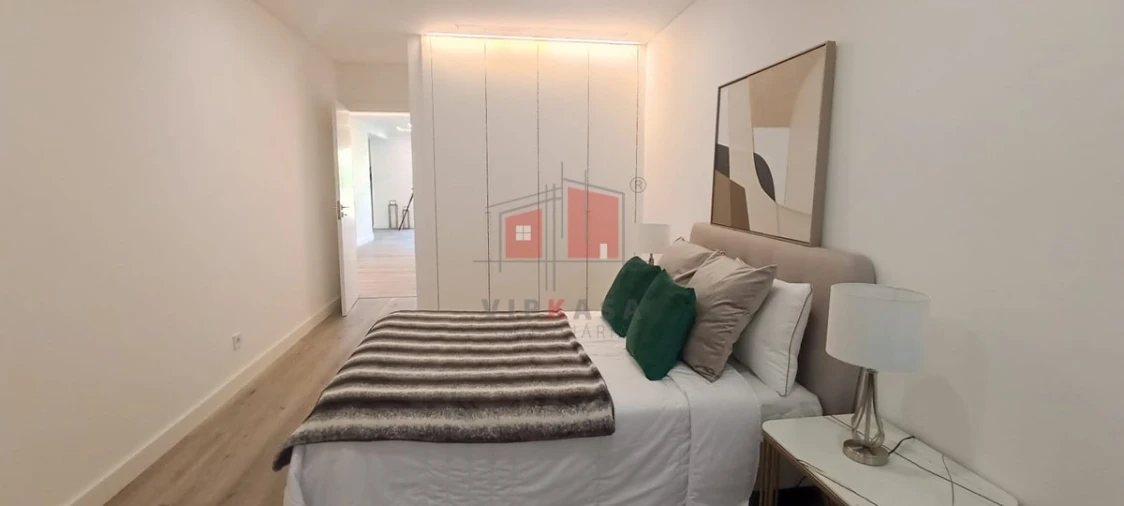 Apartamento T3 para Venda em Benfica Foto 2