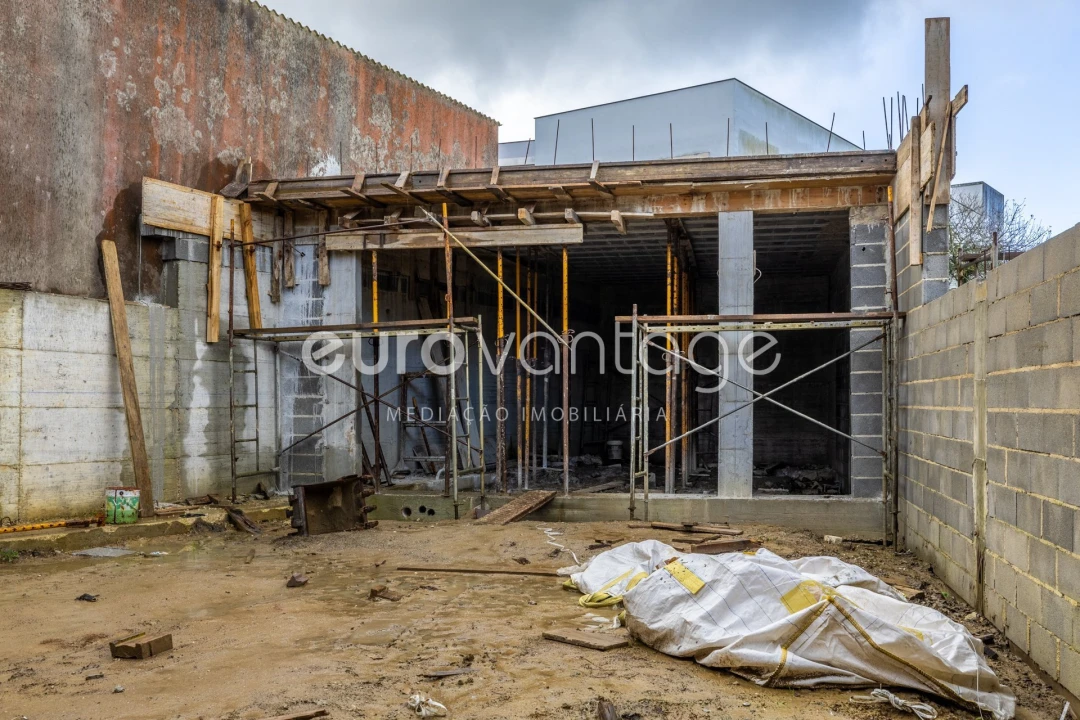 Moradia T4 para Venda em Parceiros e Azoia Foto 10