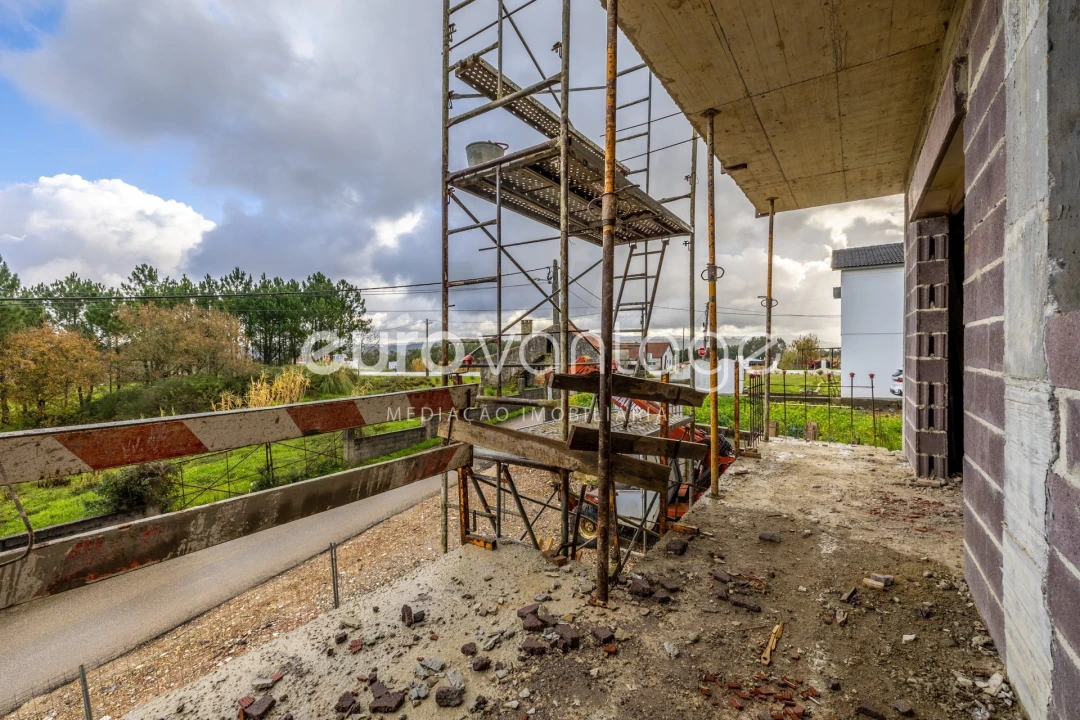 Moradia T4 para Venda em Parceiros e Azoia Foto 16