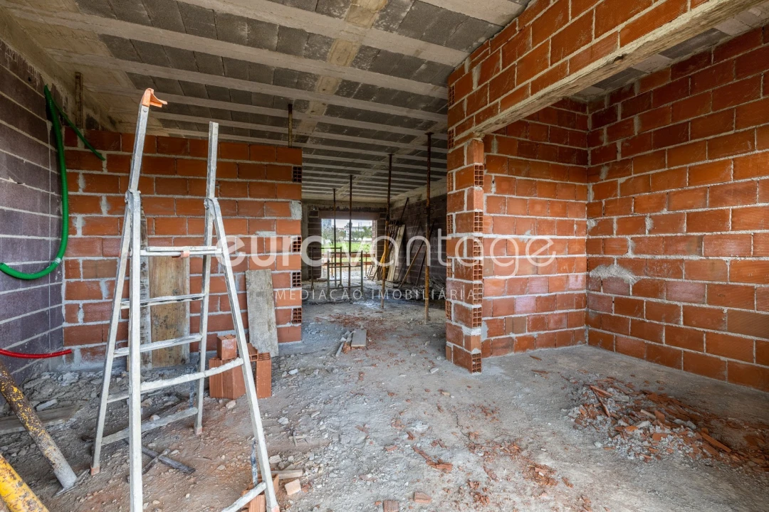 Moradia T4 para Venda em Parceiros e Azoia Foto 17