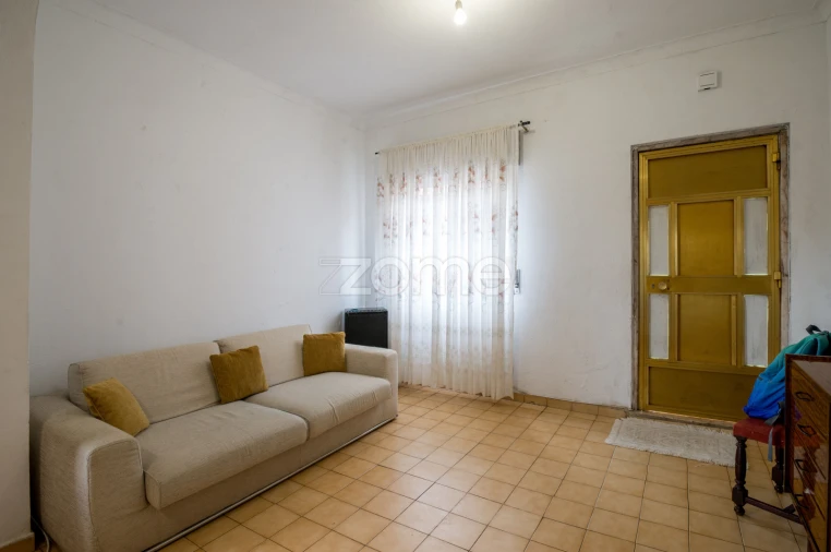 Moradia T6 para Venda em Pontinha e Famões Foto 33