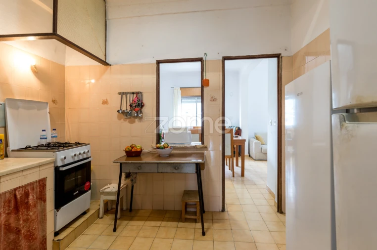 Moradia T6 para Venda em Pontinha e Famões Foto 31