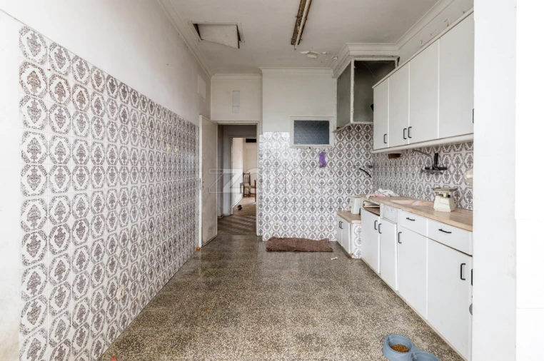 Moradia T6 para Venda em Pontinha e Famões Foto 19