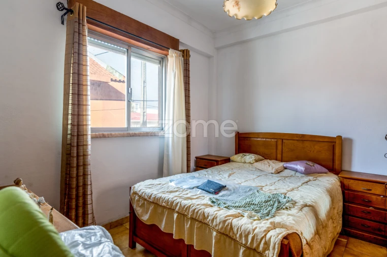 Moradia T6 para Venda em Pontinha e Famões Foto 6