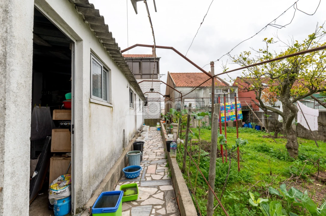 Moradia T6 para Venda em Pontinha e Famões Foto 22