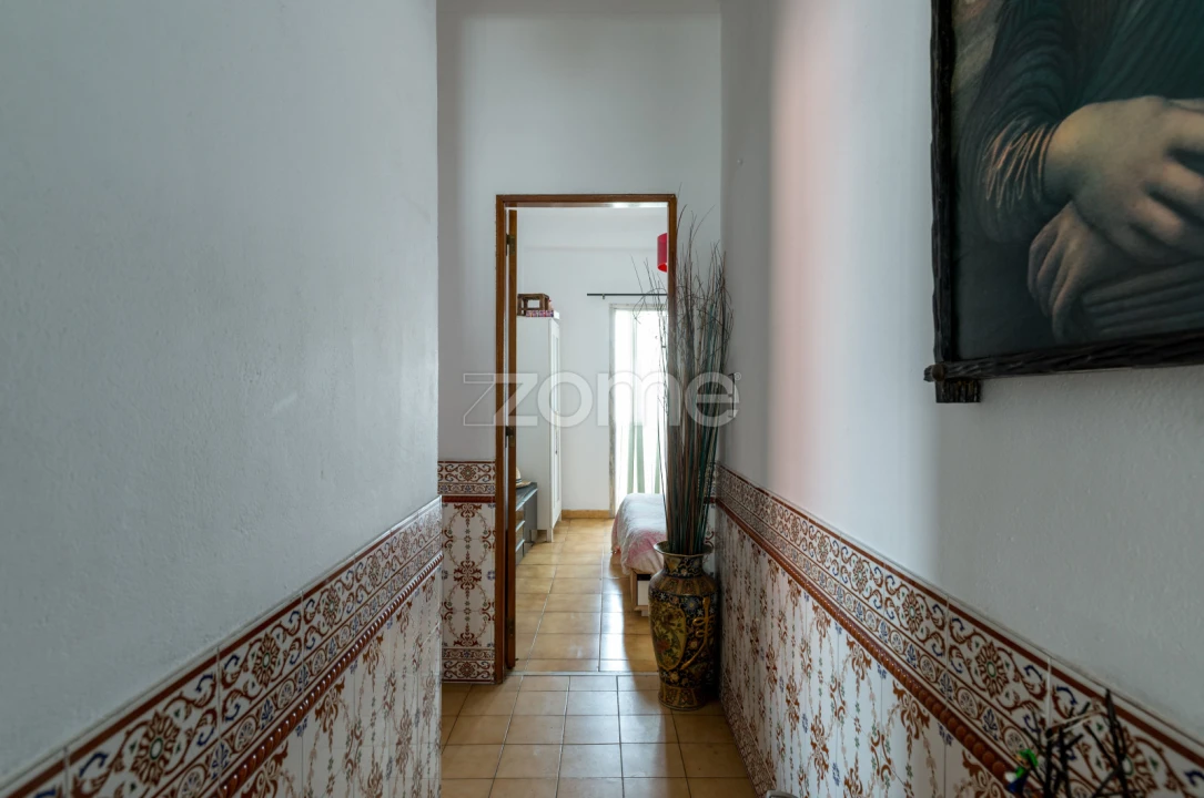 Moradia T6 para Venda em Pontinha e Famões Foto 5