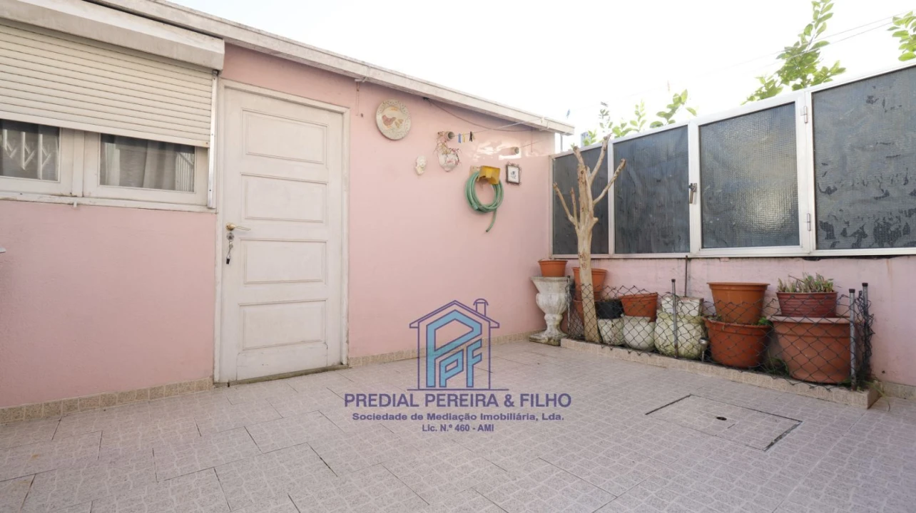 Moradia T3 para Venda em Rio Tinto Foto 1