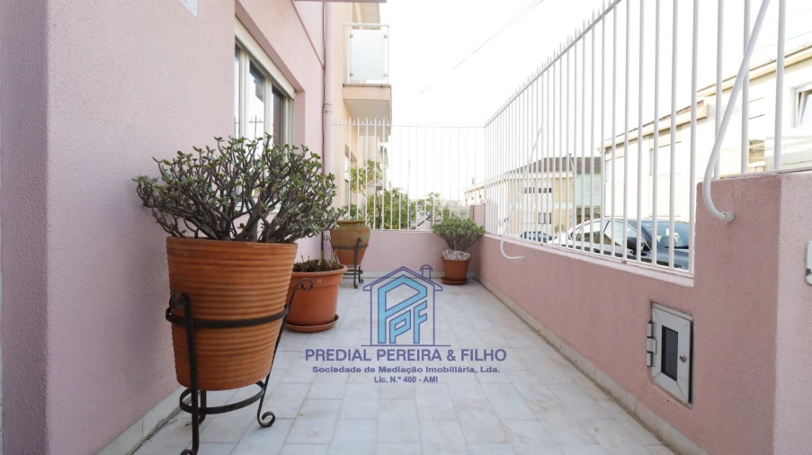 Moradia T3 para Venda em Rio Tinto Foto 3