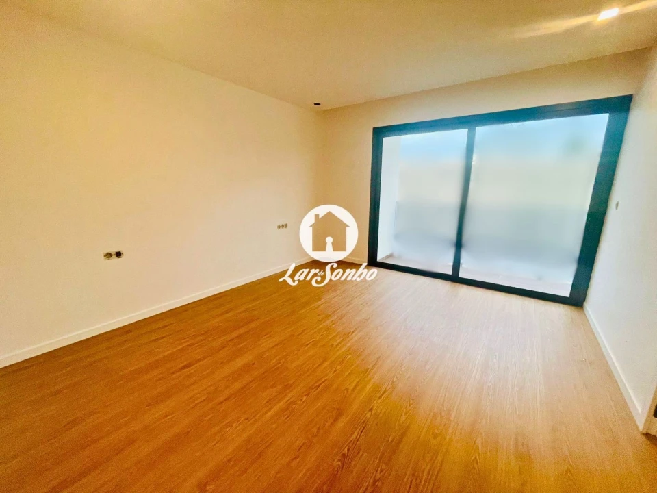 Moradia T3 para Venda em Roriz Foto 17