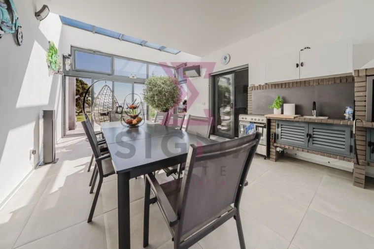 Moradia T4 para Venda em Roliça Foto 1