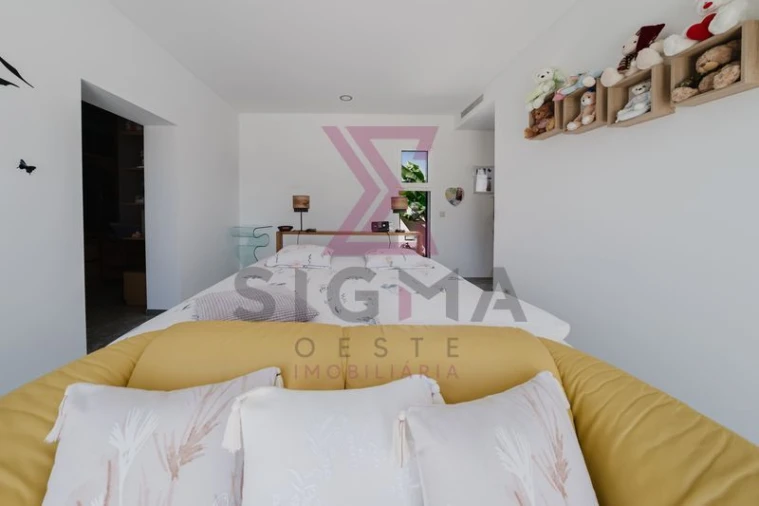 Moradia T4 para Venda em Roliça Foto 27