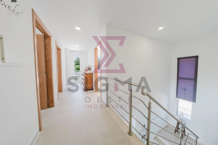 Moradia T4 para Venda em Roliça Foto 33