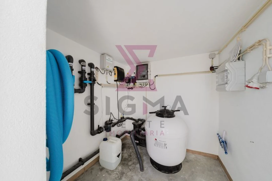 Moradia T4 para Venda em Roliça Foto 46