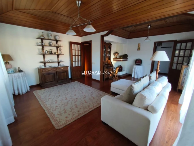 Moradia T7 para Venda em Aradas Foto 25