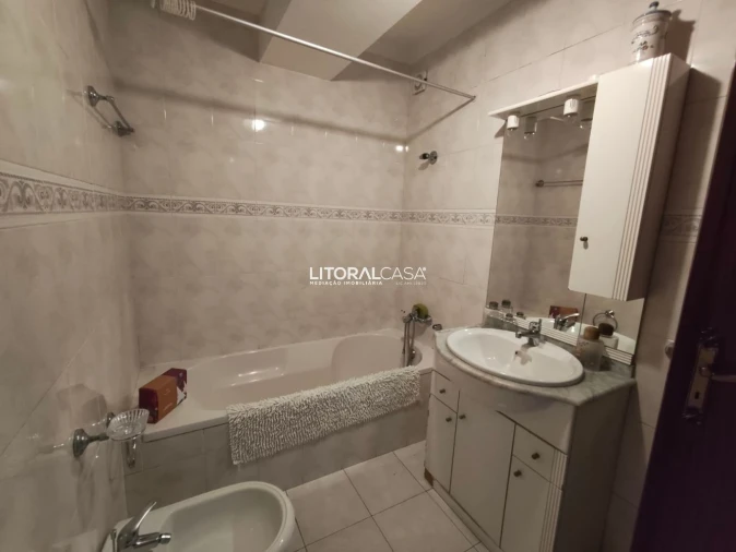 Moradia T7 para Venda em Aradas Foto 15