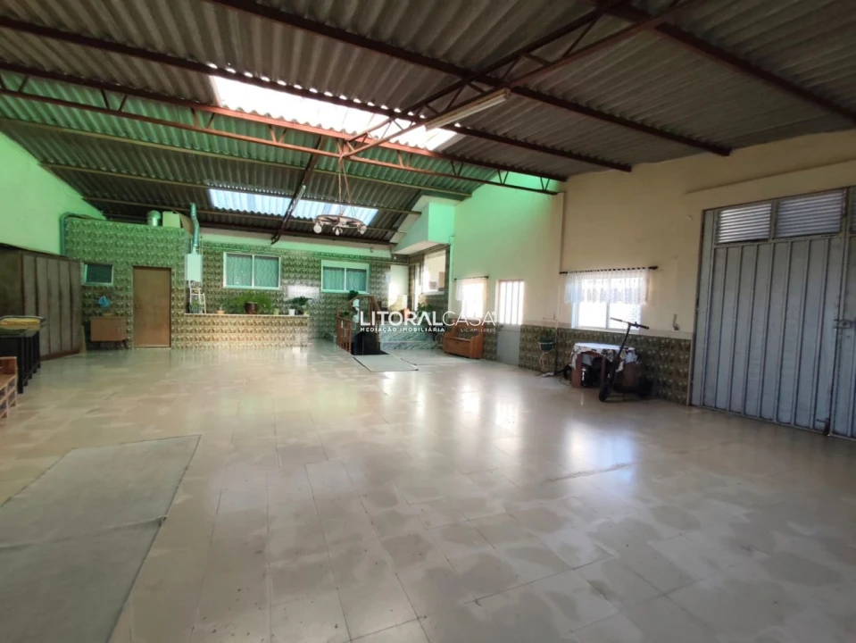 Moradia T7 para Venda em Aradas Foto 18