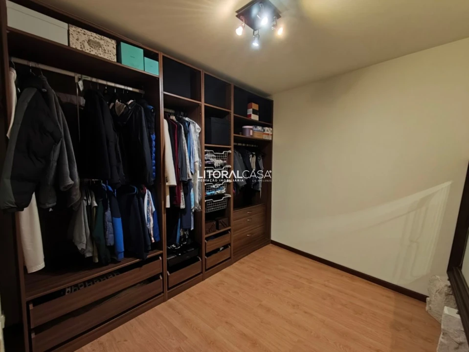 Moradia T7 para Venda em Aradas Foto 13