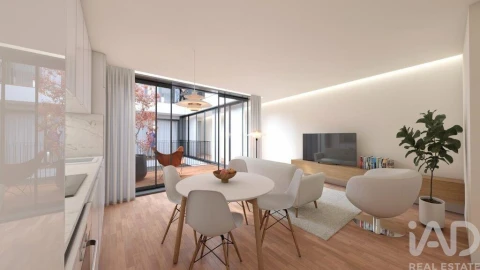 Apartamento T2 para Venda em Campanhã