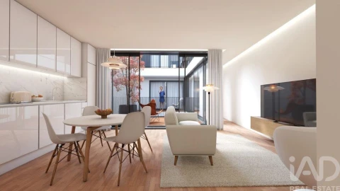 Apartamento T2 para Venda em Campanhã