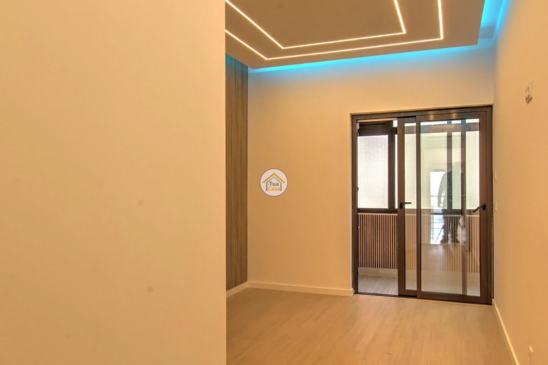 Apartamento T3 para Venda em Quarteira Foto 7