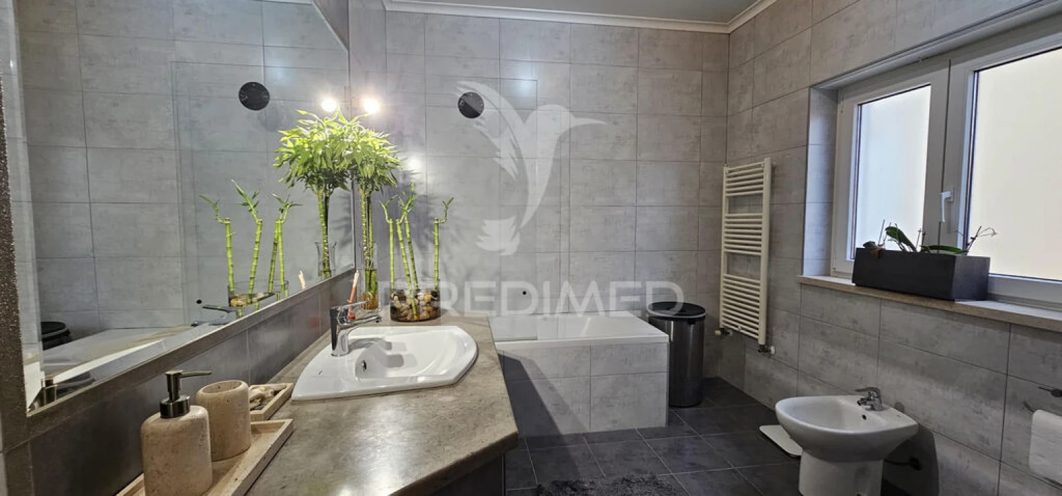 Moradia T4 para Venda em Salvaterra de Magos e Foros de Salvaterra Foto 4