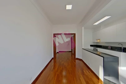 Apartamento T2 para Arrendamento em Penha de França