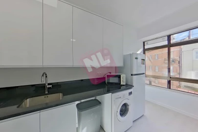 Apartamento T2 para Arrendamento em Penha de França