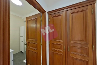 Apartamento T2 para Arrendamento em Penha de França