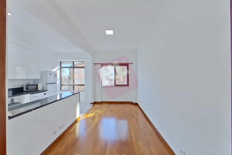 Apartamento T2 para Arrendamento em Penha de França Foto 14