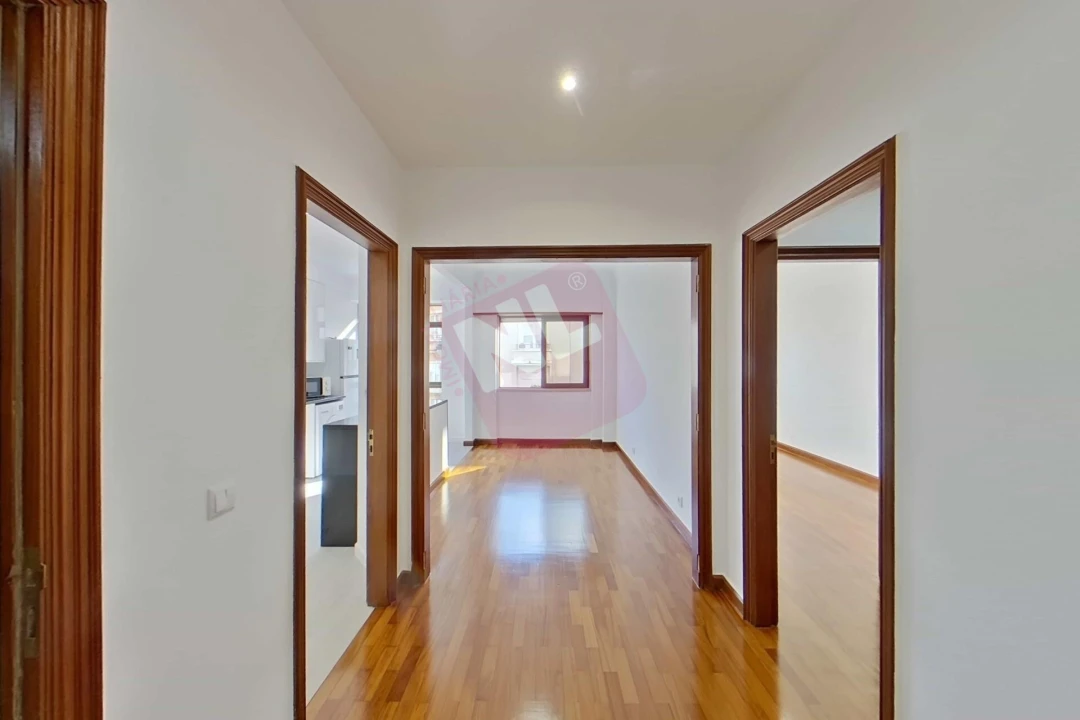 Apartamento T2 para Arrendamento em Penha de França Foto 5