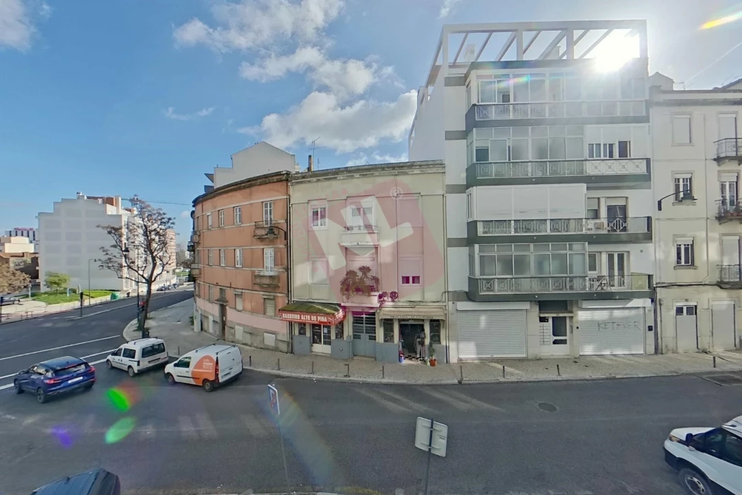 Apartamento T2 para Arrendamento em Penha de França Foto 25