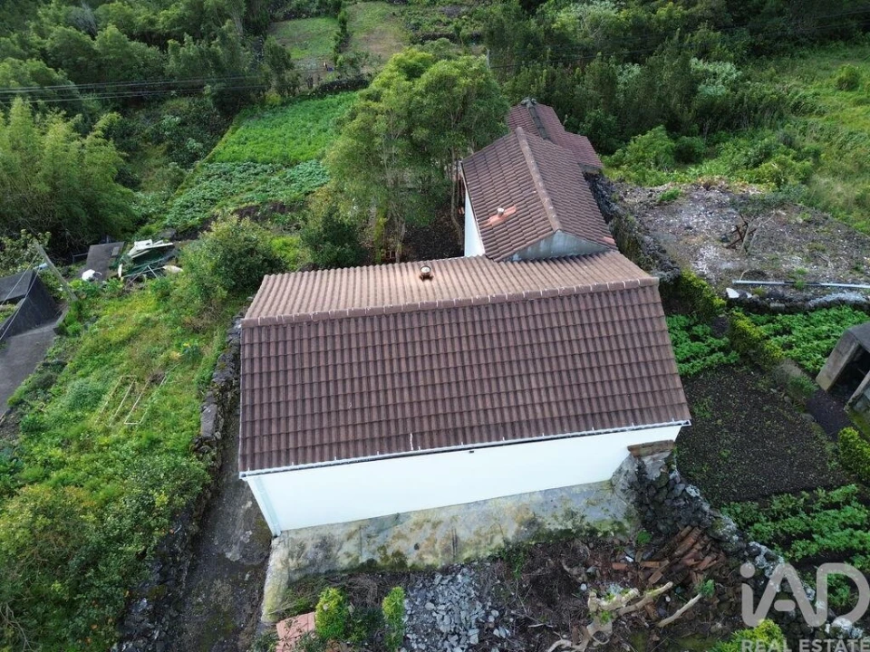 Moradia T1 para Venda em Lajes do Pico Foto 23