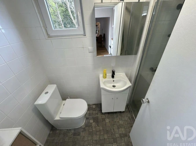 Moradia T1 para Venda em Lajes do Pico Foto 14