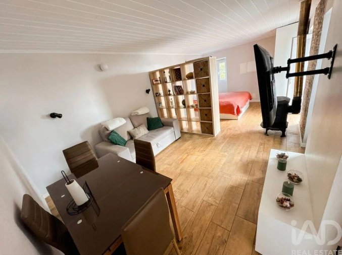 Moradia T1 para Venda em Lajes do Pico Foto 6