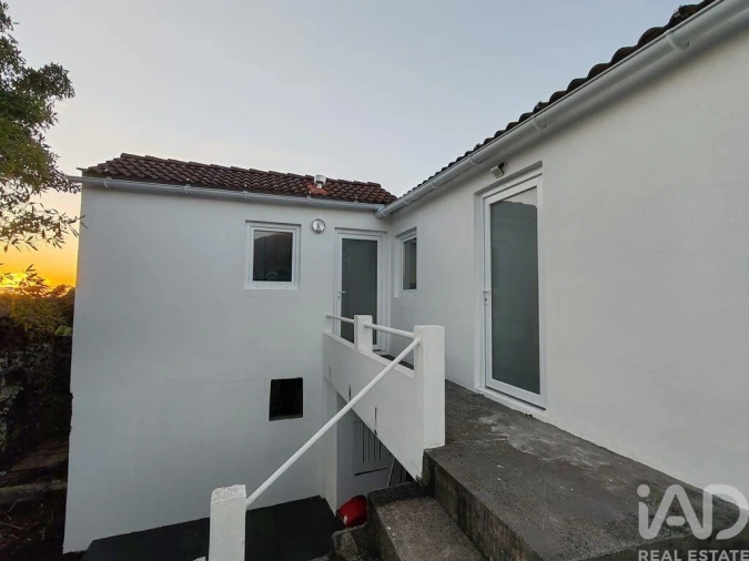 Moradia T1 para Venda em Lajes do Pico Foto 18