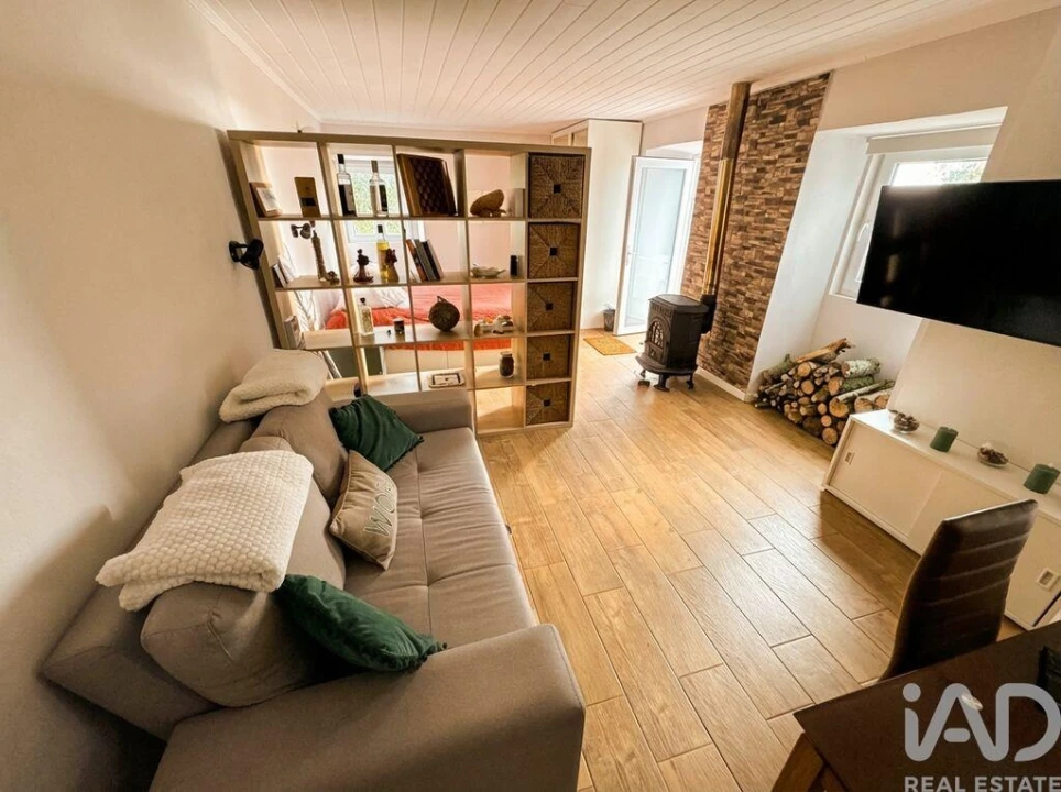 Moradia T1 para Venda em Lajes do Pico Foto 5