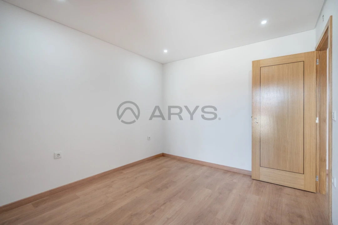 Moradia T3 para Venda em Taide Foto 18