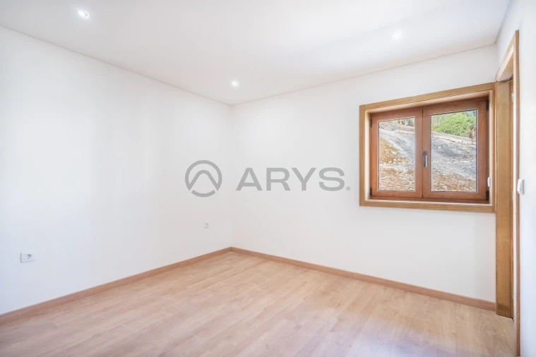 Moradia T3 para Venda em Taide Foto 16