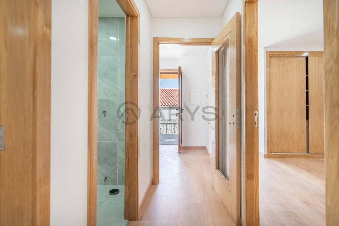 Moradia T3 para Venda em Taide Foto 14