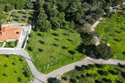 Terreno para Venda em Atouguia