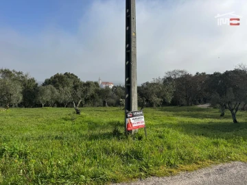 Terreno para Venda em Atouguia