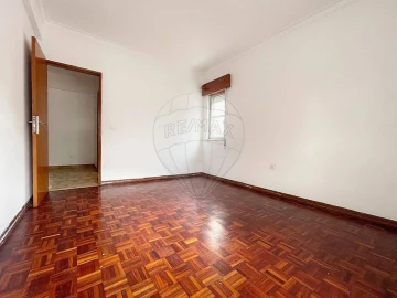Apartamento T2 para Venda em Algueirão-Mem Martins