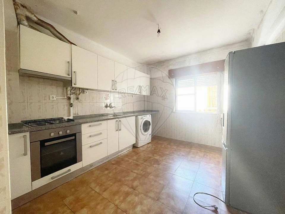 Apartamento T2 para Venda em Algueirão-Mem Martins Foto 15