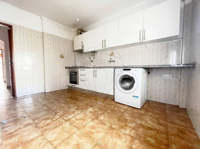 Apartamento T2 para Venda em Algueirão-Mem Martins Foto 14