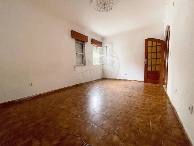 Apartamento T2 para Venda em Algueirão-Mem Martins Foto 6