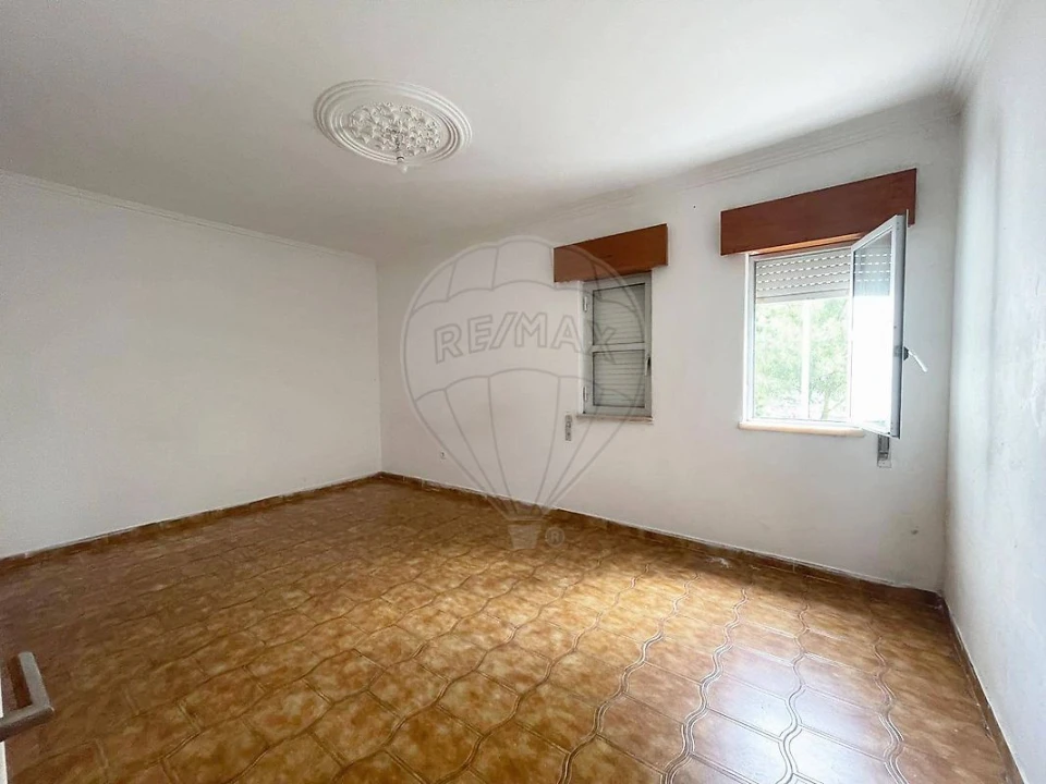 Apartamento T2 para Venda em Algueirão-Mem Martins Foto 5